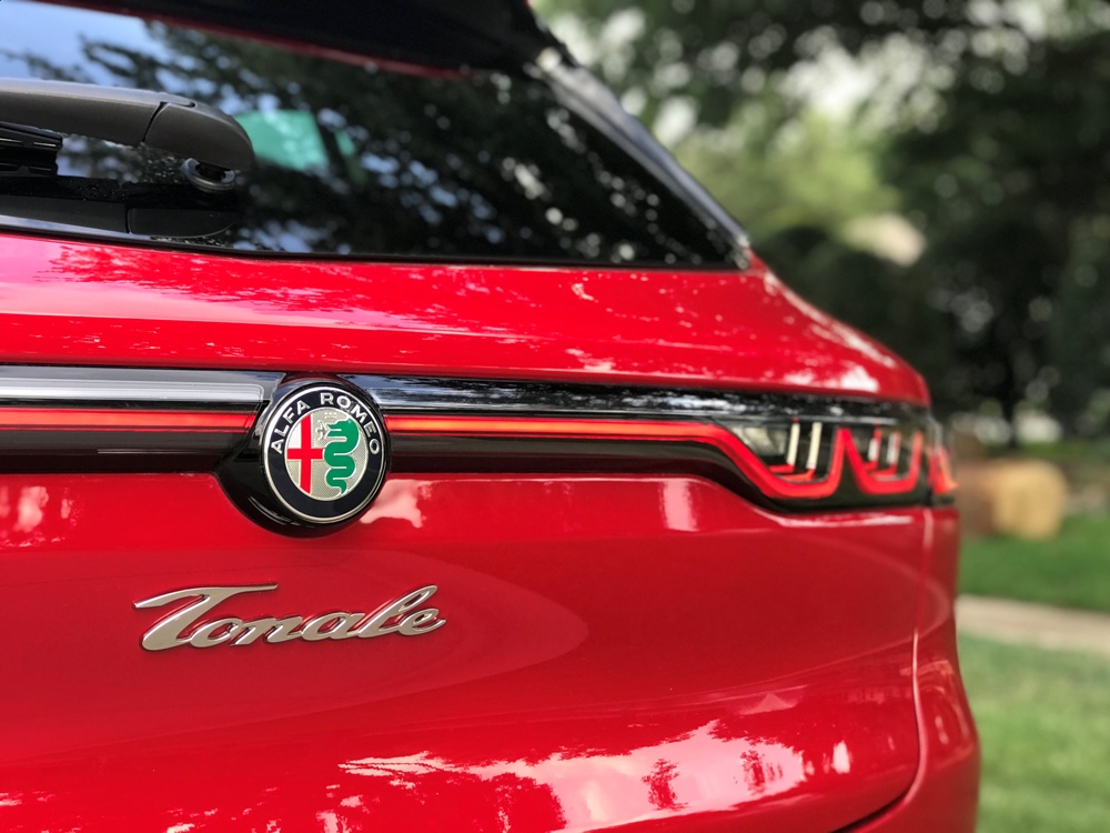 2024 Alfa Romeo Tonale TI EAWD Is Reinventing Sportiness